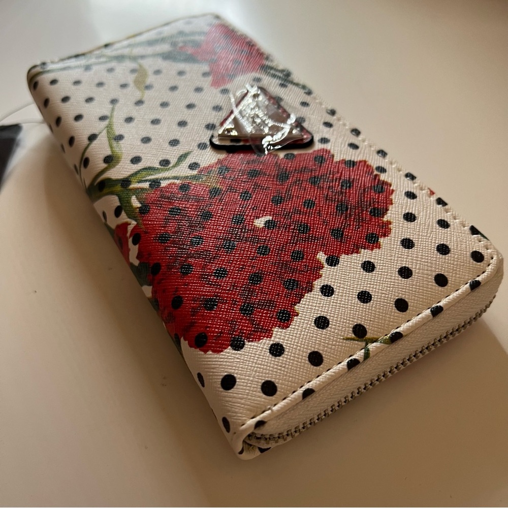 NWT IN BOX • Floral Guess Wallet - Picture 12 of 12